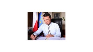 Poľský minister dopravy podal demisiu, nepriznal náramkové hodinky